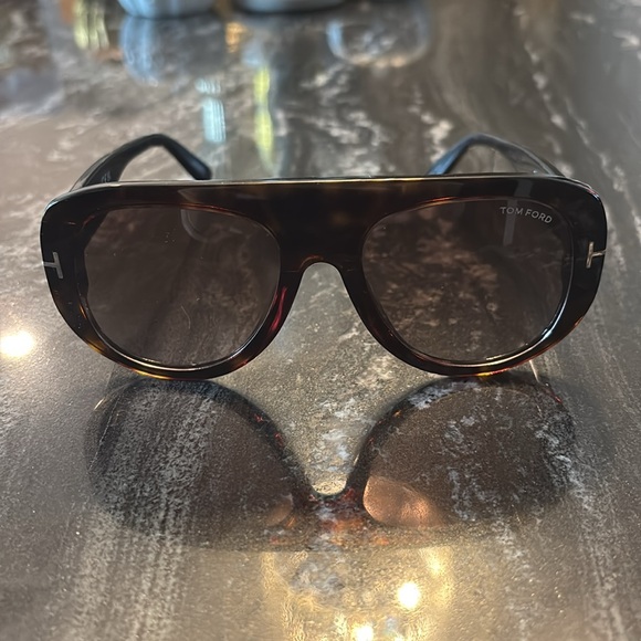 Tom Ford Sunglasses - Picture 3 of 9